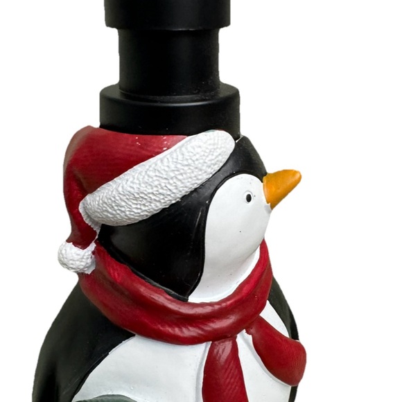 CHRISTMAS HOLIDAY WINTER PENGUINS W/HATS SOAP/LOTION DISPENSER NEW - Picture 7 of 7